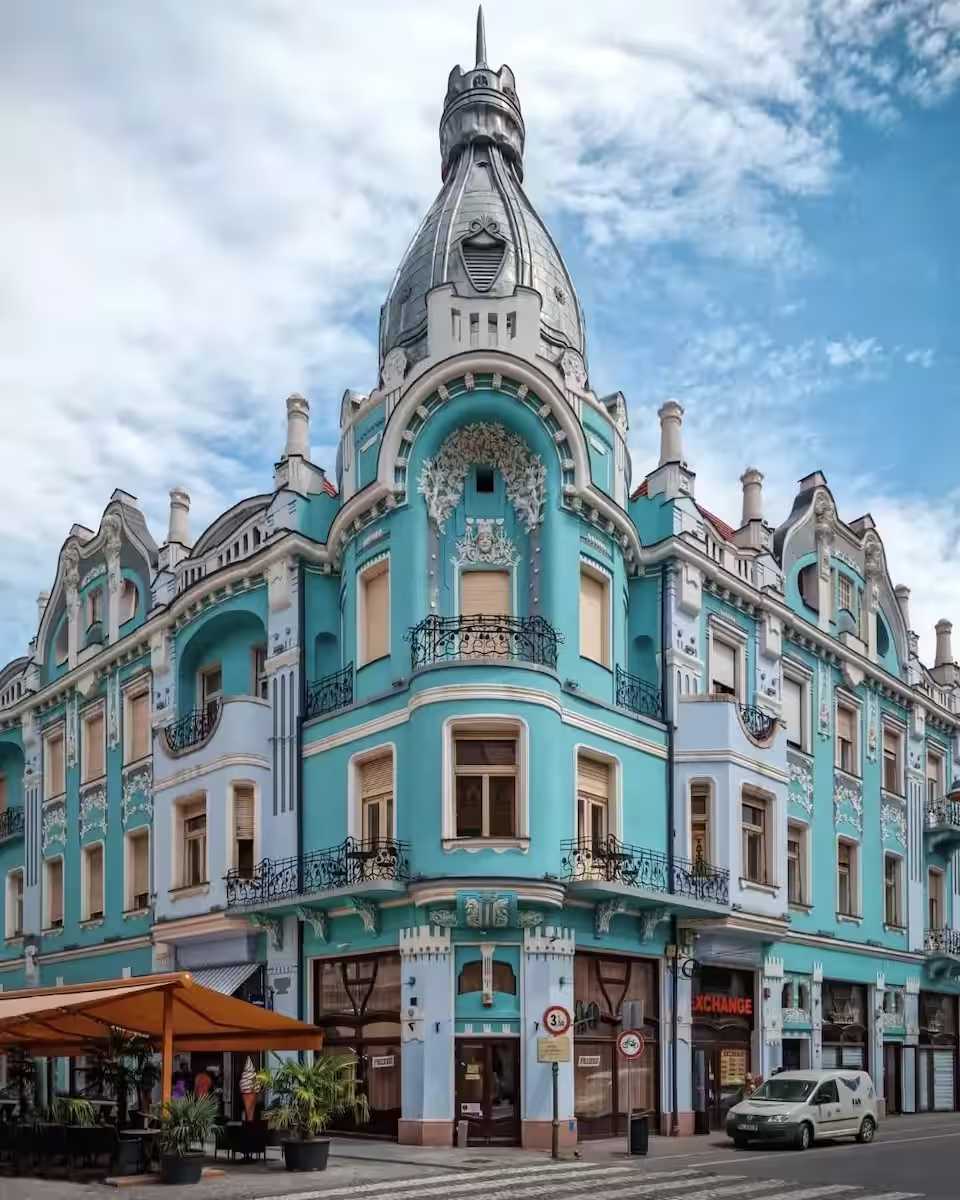 Mid Ultra Central • terasă proprie • check-in independent