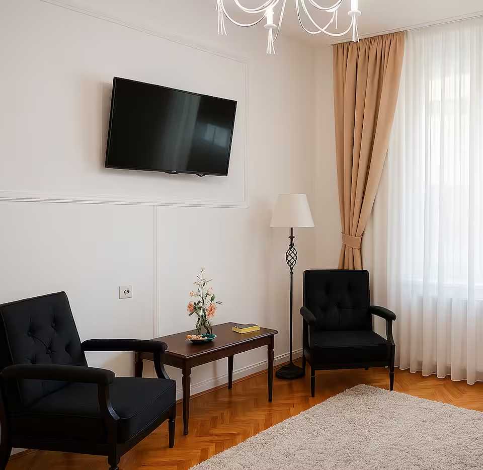 Mid Ultra Central • terasă proprie • check-in independent