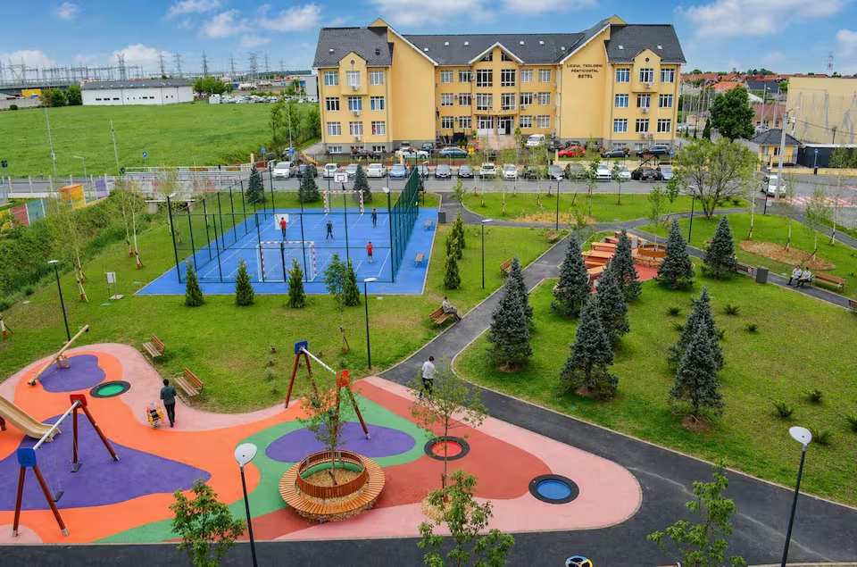 Apartament Mid Velvet – Parcare privată – Check-in independent