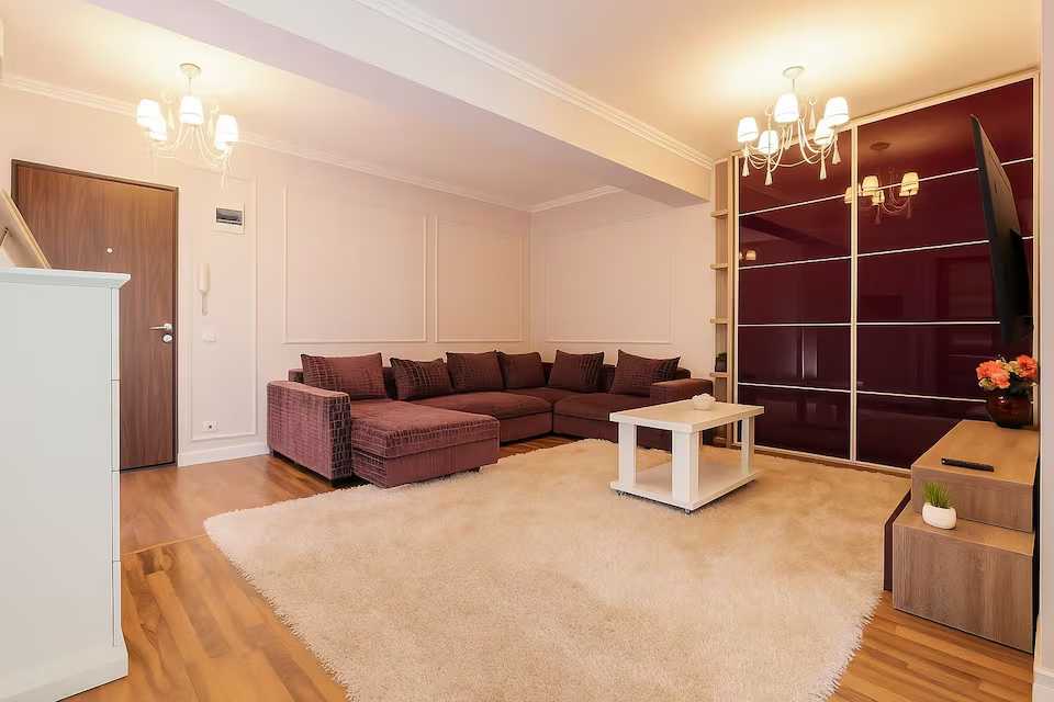 Apartament Mid Velvet – Parcare privată – Check-in independent
